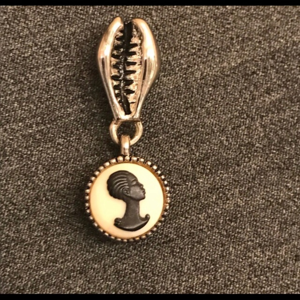 💯 Authentic Coreen Simpson Pin (Silver Tone)
